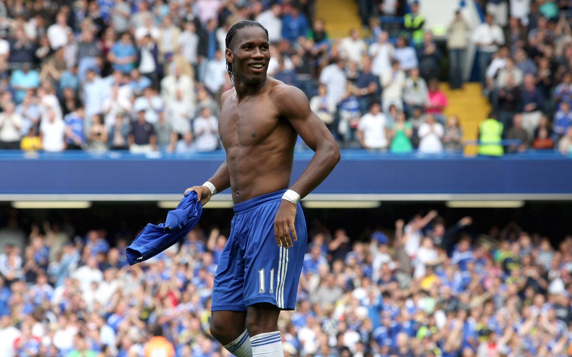 -产业融合：汽车制造商的赛场新布局，汽车产业链技术服务平台